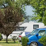 Camping Aranypart & 2*