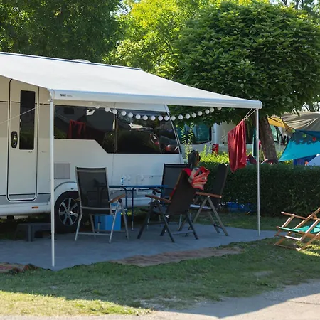 Aranypart & Κάμπινγκ 2*