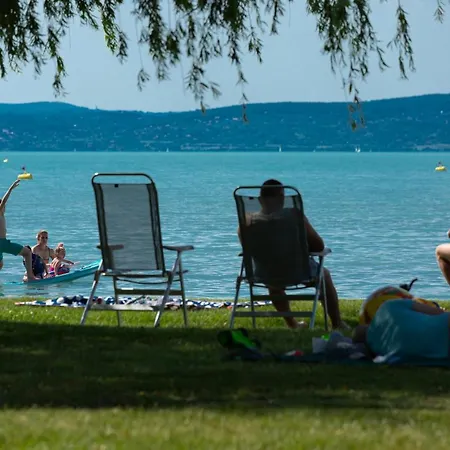 Aranypart & Κάμπινγκ 2*