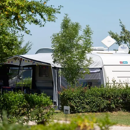 Kamp alanı Aranypart & 2*